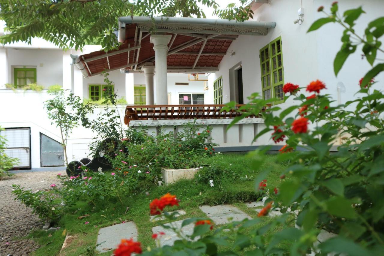 Marayoor Holidays Maraiyūr Exterior foto